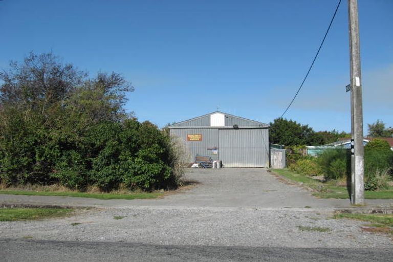 Photo of property in 12 Woodville Street, Leeston, 7632