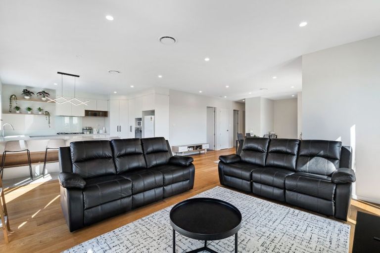 Photo of property in 1 Kentucky Blue Road, Karaka, 2580