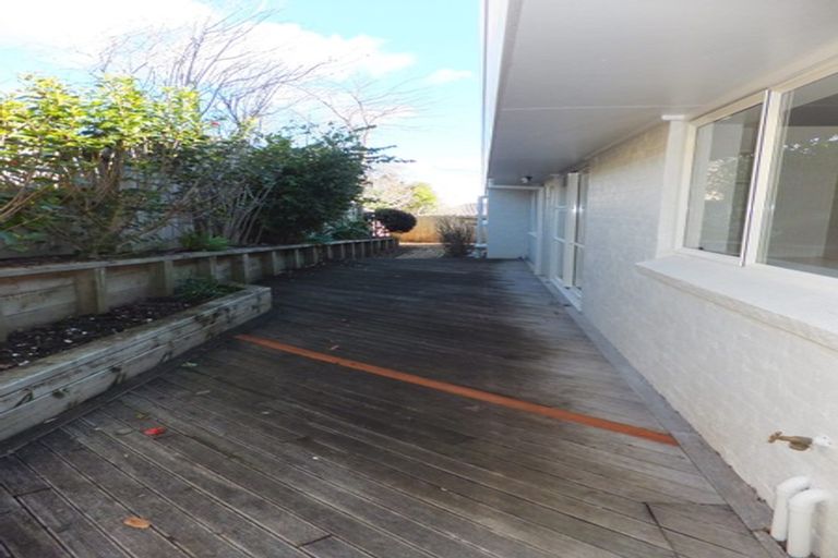 Photo of property in 1/21 Westview Court, Somerville, Auckland, 2014