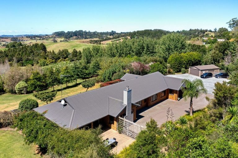 Photo of property in 15 Joblin Road, Wainui, Silverdale, 0994