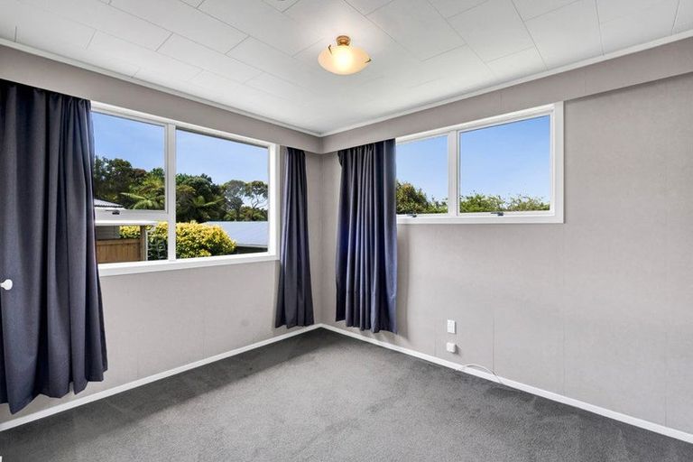 Photo of property in 43 Penrith Street, Westown, New Plymouth, 4310