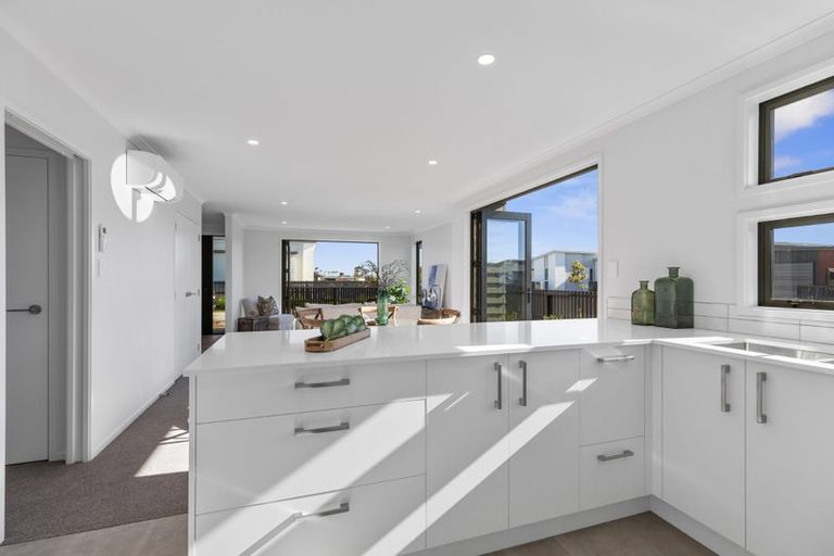 Photo of property in 8 Jersey Way, Papamoa, 3118