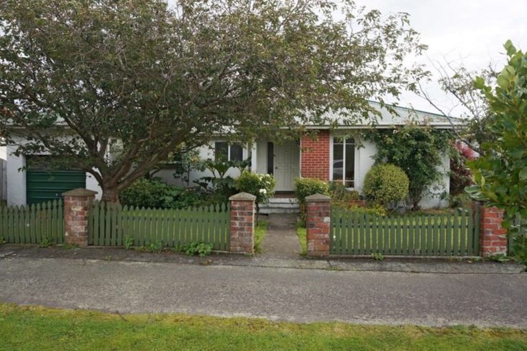 Photo of property in 14 Nichol Street, Heidelberg, Invercargill, 9812