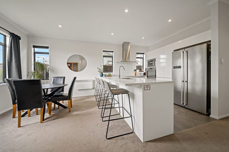 Photo of property in 22 Piripono Crescent, Pukekohe, 2120