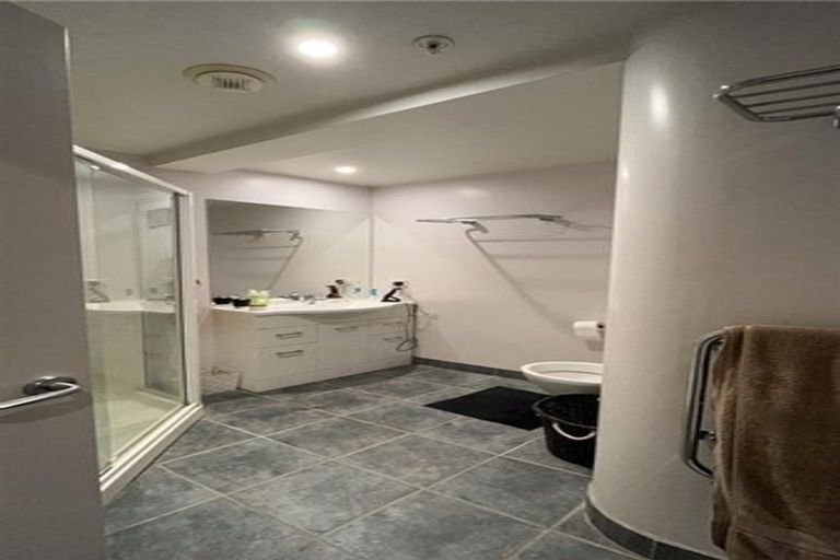 Photo of property in 6d/5 Kent Terrace, Mount Victoria, Wellington, 6011