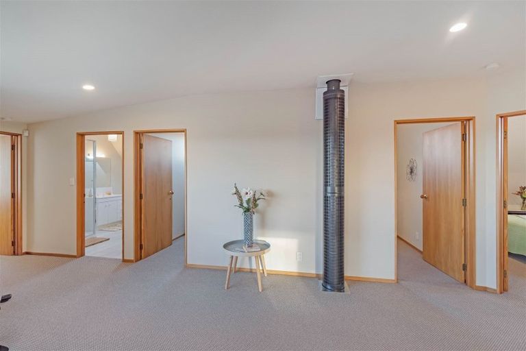 Photo of property in 3 Empress Place, Halswell, Christchurch, 8025