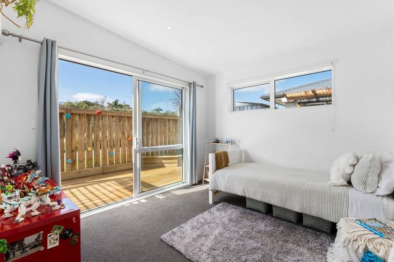 Photo of property in 10 Sauterne Road, Kumeu, 0810