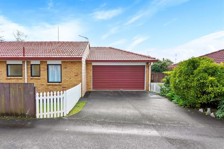 Photo of property in 47 Glenview Road, Glen Eden, Auckland, 0602