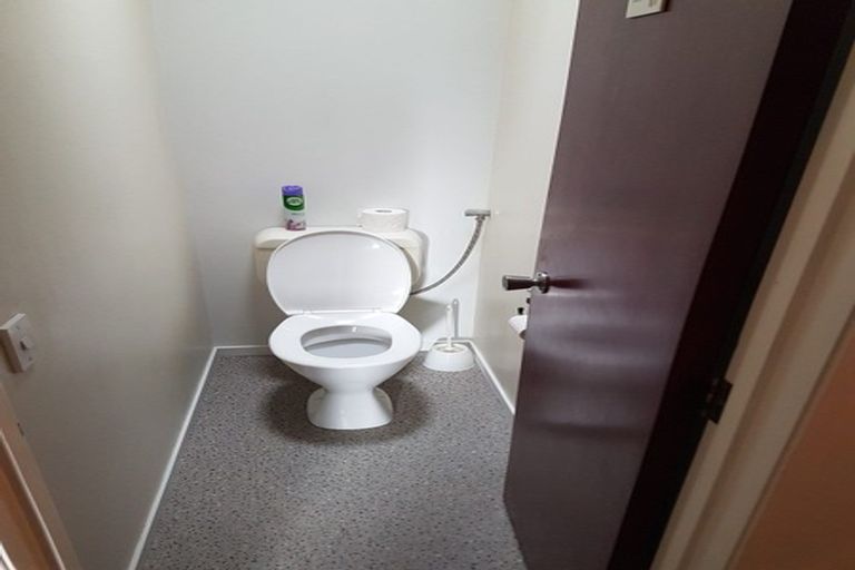 Photo of property in 3/340 Devon Street West, New Plymouth, 4310