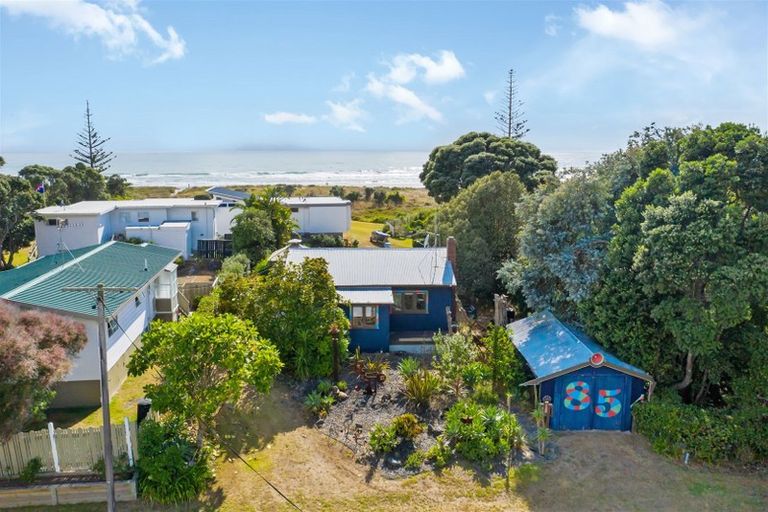 Photo of property in 85 Seaforth Road, Waihi Beach, 3611