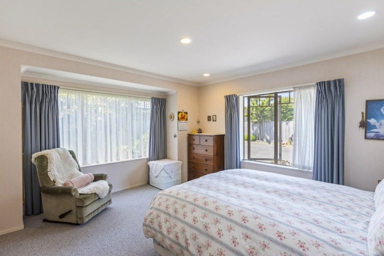 Photo of property in 56 Realm Drive, Paraparaumu, 5032