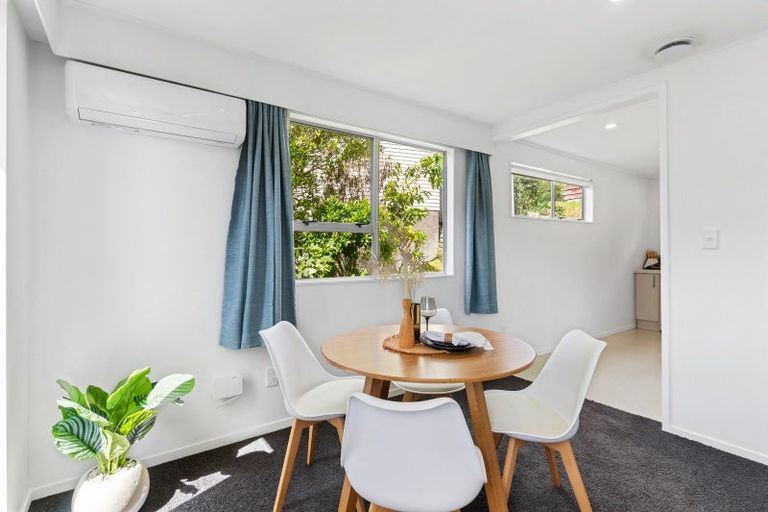 Photo of property in 5 Brydon Way, Paparangi, Wellington, 6037