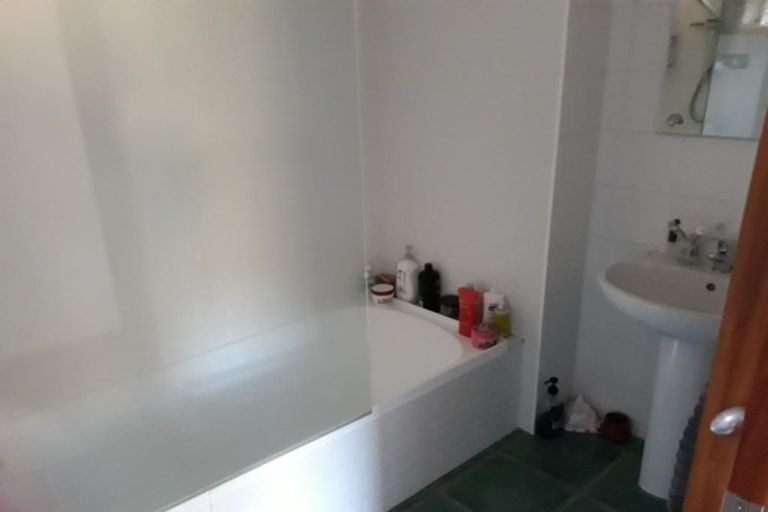 Photo of property in 8 Dalefield Drive, Cashmere, Christchurch, 8022