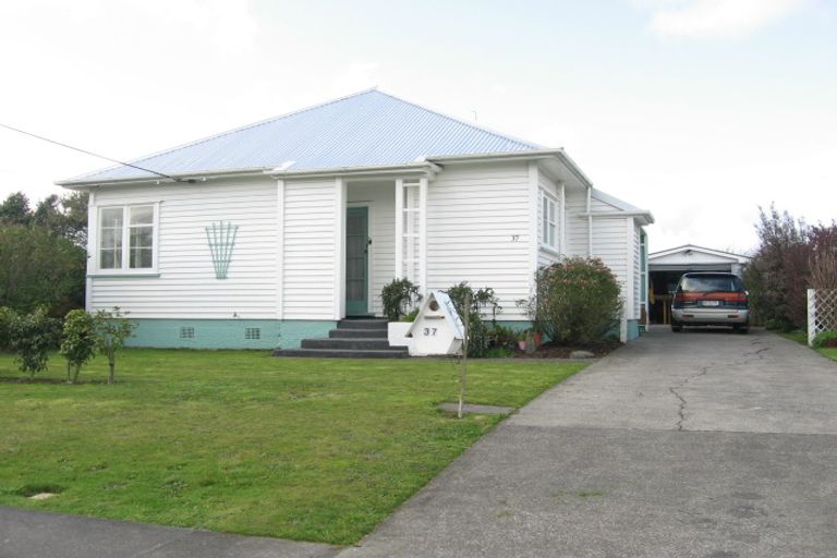Photo of property in 37 Taylor Avenue, Feilding, 4702