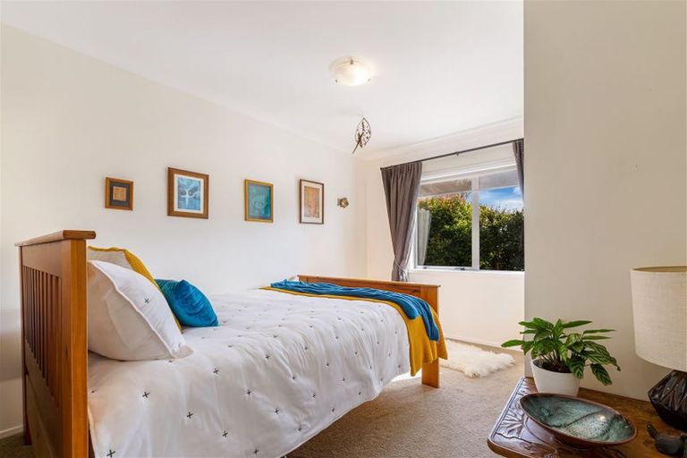 Photo of property in 10 Seamount Drive, Red Beach, 0932