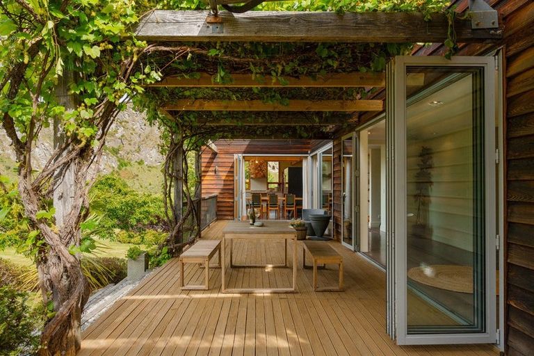 Photo of property in 17 Littles Road, Coronet Peak, Queenstown, 9371