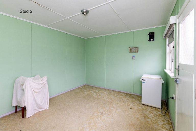 Photo of property in 145 Queen Street West, Levin, 5510