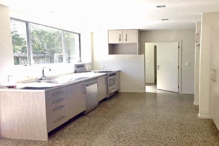 Photo of property in 630 Beach Road, Browns Bay, Auckland, 0630