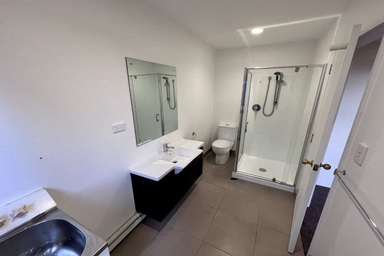Photo of property in 1/3 Albany Highway, Unsworth Heights, Auckland, 0632