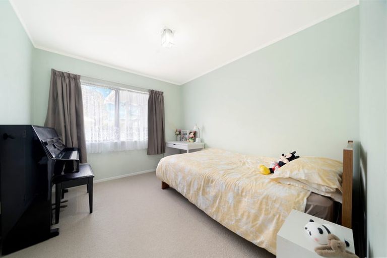 Photo of property in 1/23 Mickle Street, Te Atatu South, Auckland, 0610