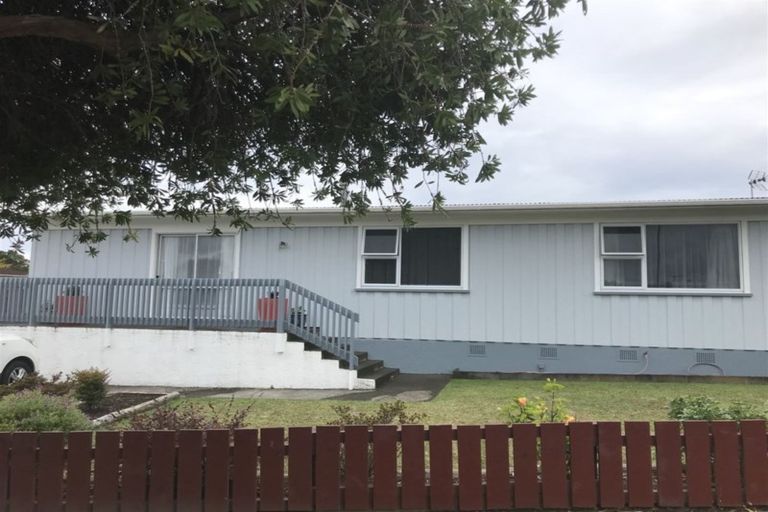 Photo of property in 6 Lantana Avenue, Bell Block, New Plymouth, 4312