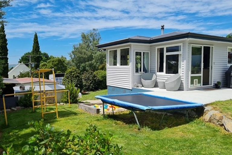 Photo of property in 16 Rees Street, Duntroon, Oamaru, 9494