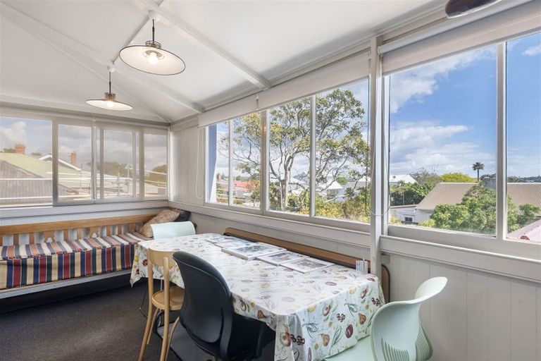 Photo of property in 58 Calliope Road, Stanley Point, Auckland, 0624