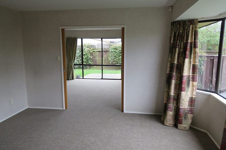 Photo of property in 6 Lacebark Lane, Northcote, Christchurch, 8052