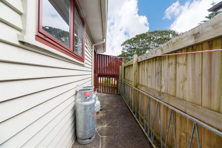 Photo of property in 9 Lloyd Avenue, Papatoetoe, Auckland, 2025