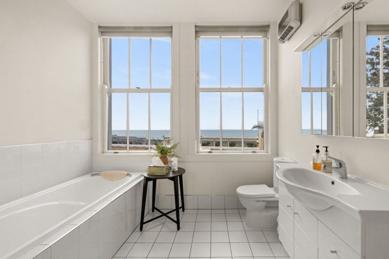 Photo of property in 4/1 Emerson Street, Napier South, Napier, 4110