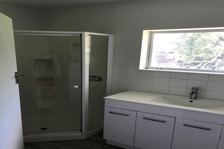 Photo of property in 27 Middlepark Road, Sockburn, Christchurch, 8042