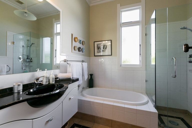 Photo of property in 28 Coleman Terrace, Hospital Hill, Napier, 4110