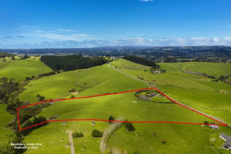 Photo of property in 905 Old North Road, Waimauku, 0882