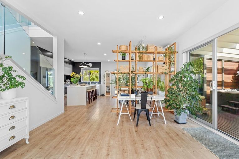 Photo of property in 9 Ruth Craig Place, Stanmore Bay, Whangaparaoa, 0932