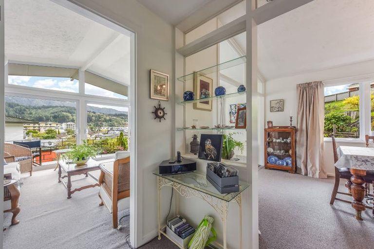 Photo of property in 8 Seaview Crescent, Picton, 7220