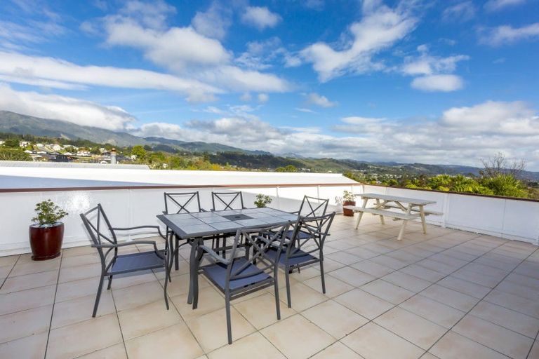 Photo of property in 19 Sunnyview Drive, Brown Owl, Upper Hutt, 5018