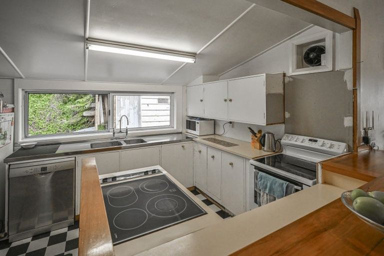 Photo of property in 37 Tawa Road, Maraetotara, Havelock North, 4294