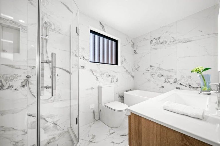 Photo of property in 21a Salamanca Road, Sunnynook, Auckland, 0620