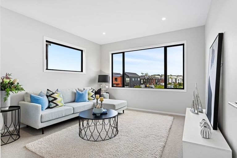 Photo of property in 7 Roundel Crescent, Whenuapai, Auckland, 0618