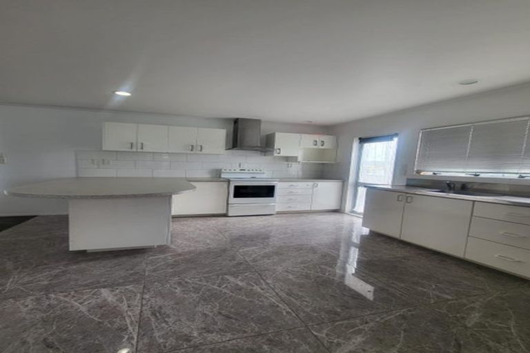 Photo of property in 17 Station Road, Pukekohe, 2120