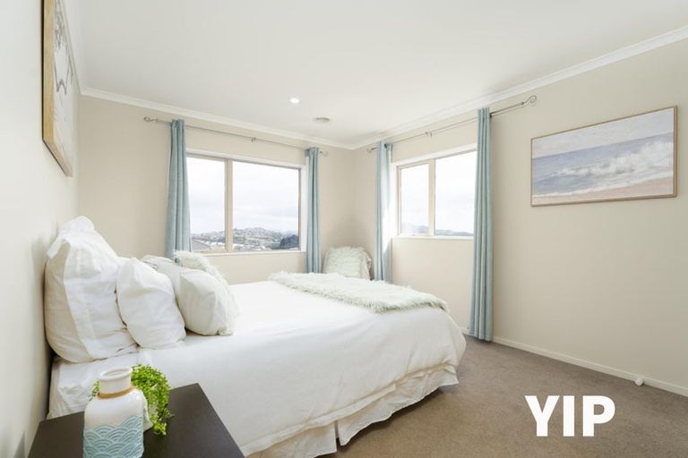 Photo of property in 38 Havana Rise, Grenada Village, Wellington, 6037