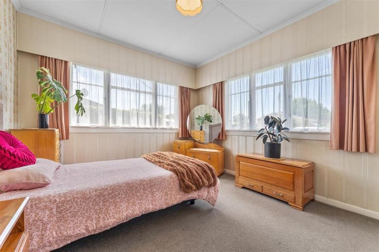 Photo of property in 32 Ranui Road, Stoke, Nelson, 7011