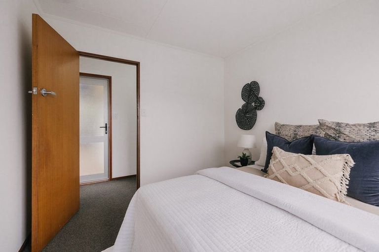 Photo of property in 1 Willowstream Grove, Cloverlea, Palmerston North, 4412