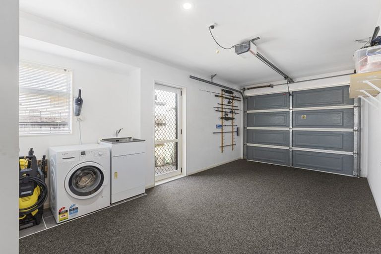 Photo of property in 20 Francis Skinner Place, Orewa, 0931