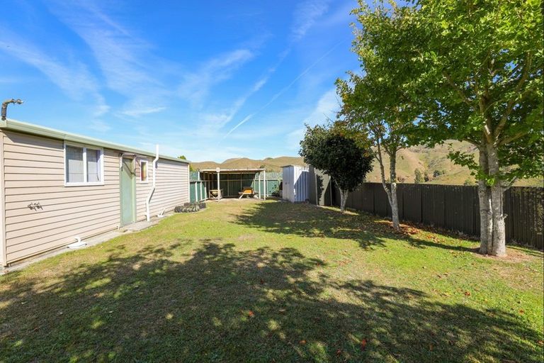 Photo of property in 75 Taranui Road, Ohura, 3926