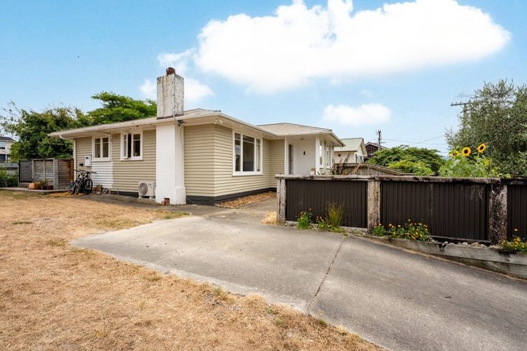 Photo of property in 18 Titoki Road, Raumati Beach, Paraparaumu, 5032
