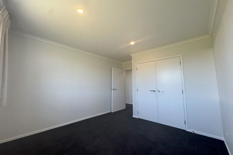 Photo of property in 30 Te Piriti Road, One Tree Point, 0118