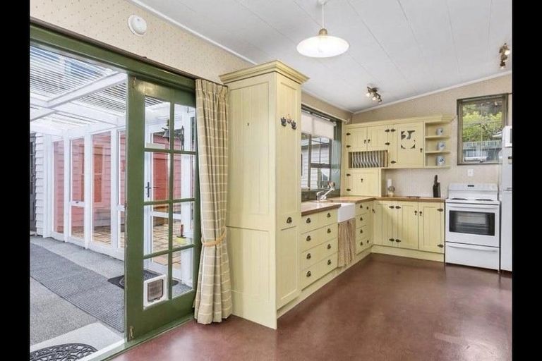 Photo of property in 984 Brighton Road, Brighton, Dunedin, 9035