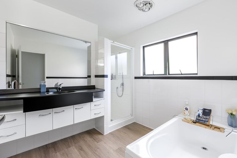 Photo of property in 3/8 Golf Road, New Lynn, Auckland, 0600