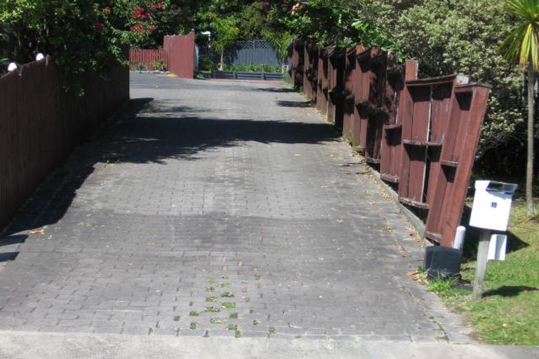 Photo of property in 2/19 Danbury Drive, Torbay, Auckland, 0630